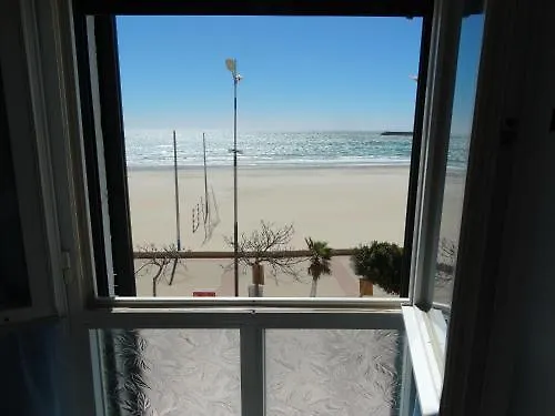 Apartment Apartamento Estudio Acuario Frente Mar Barbate Spain